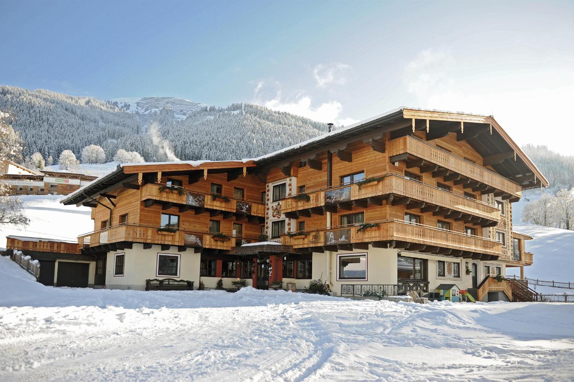 Ski In Ski Out Hotel Unterellmau Saalbach-Hinterglemm Extérieur photo
