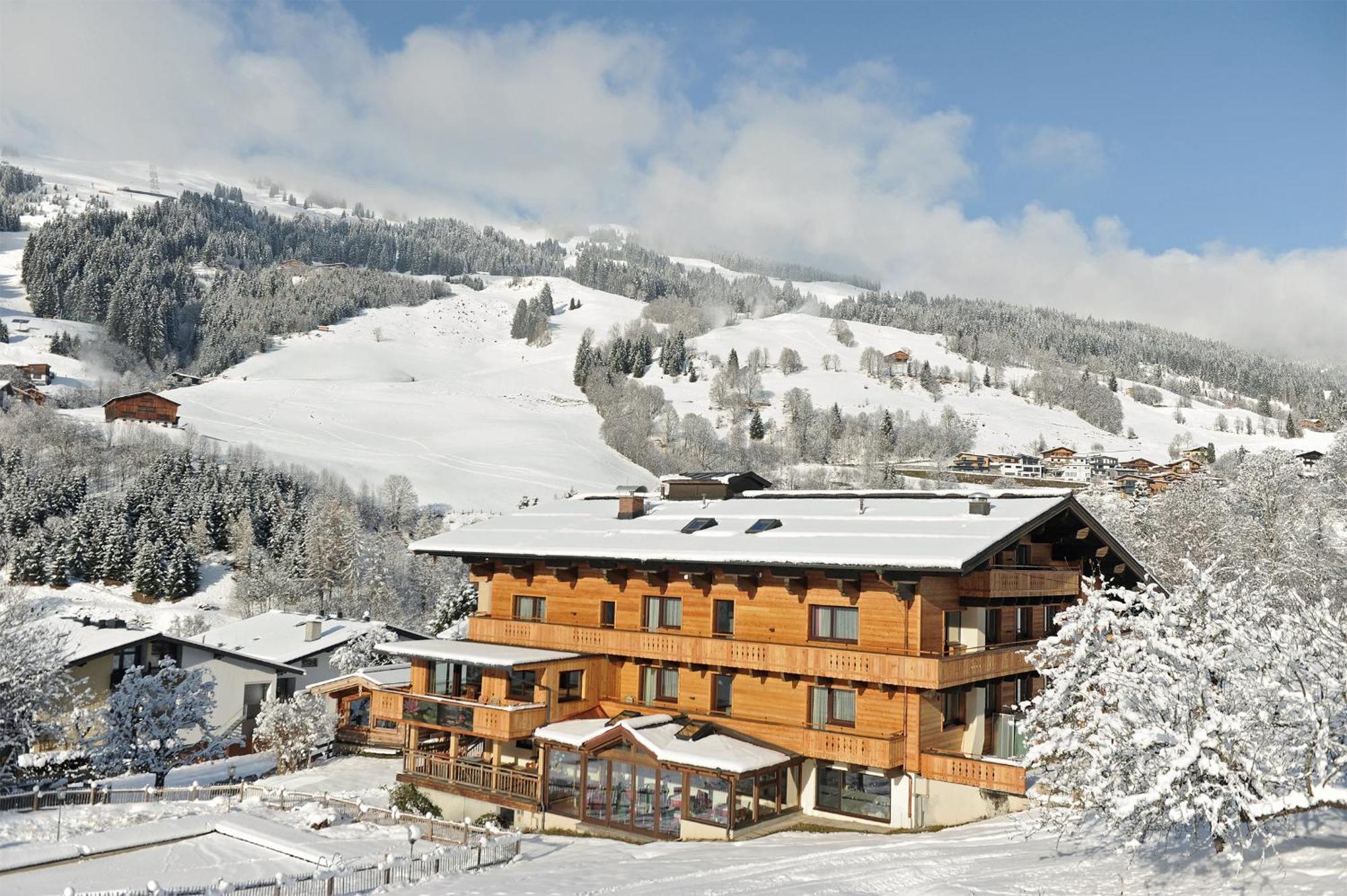 Ski In Ski Out Hotel Unterellmau Saalbach-Hinterglemm Extérieur photo